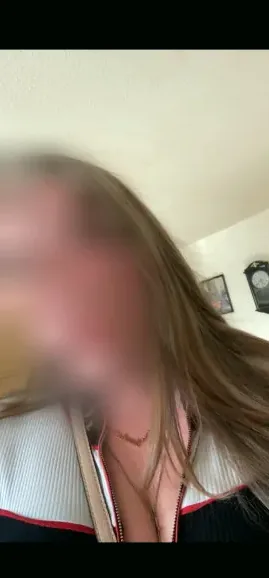 Alena, 25
