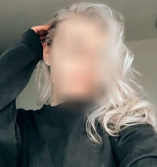 Bernadette, 24
