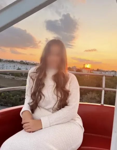 Bernadette, 19