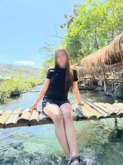Celine, 29