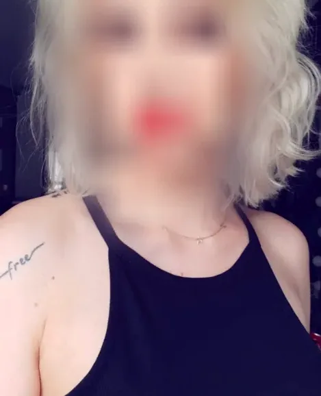Clara, 37