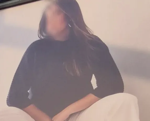 Ingrid, 37