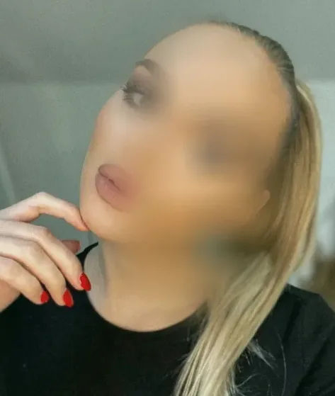 Isabella, 31