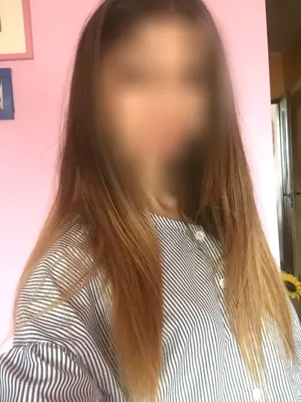 Lara, 28