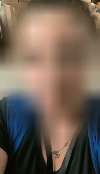 Laura, 30