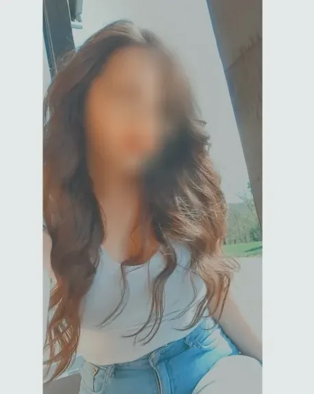Lena, 24