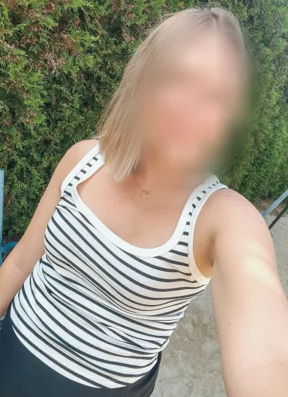Marina, 37