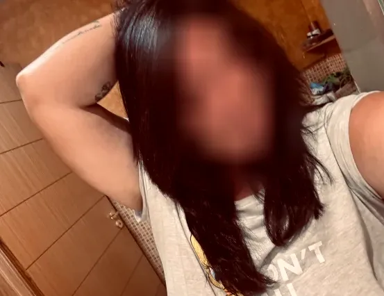 Nicole, 30