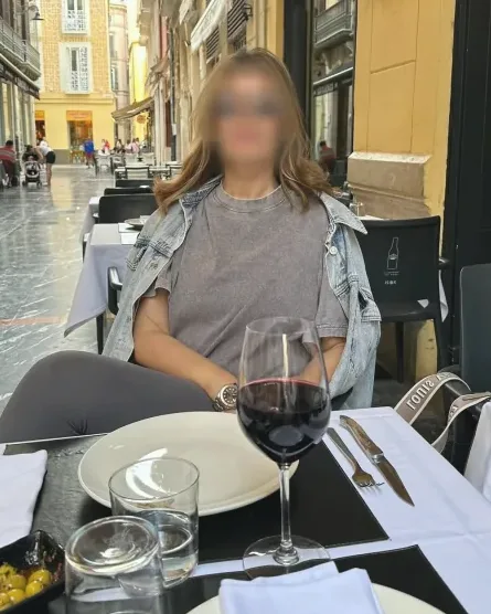Nora, 35