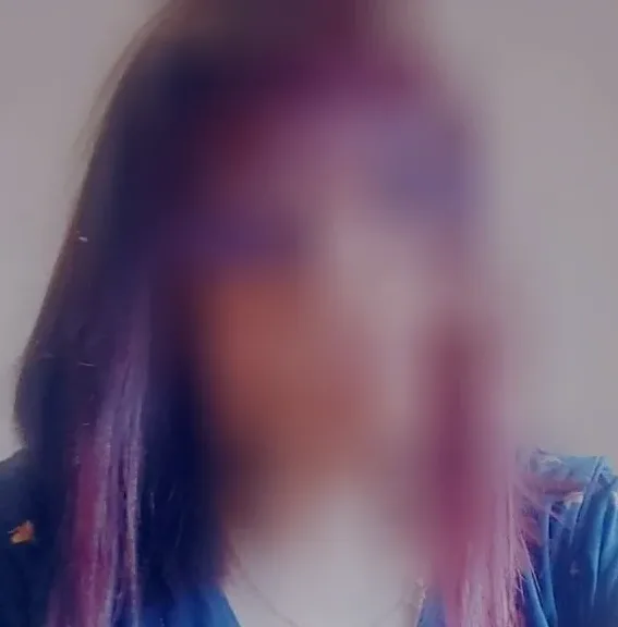 Sabrina, 35