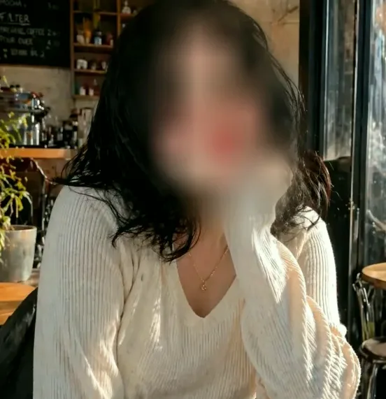Selina, 25
