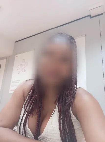 Selina, 40