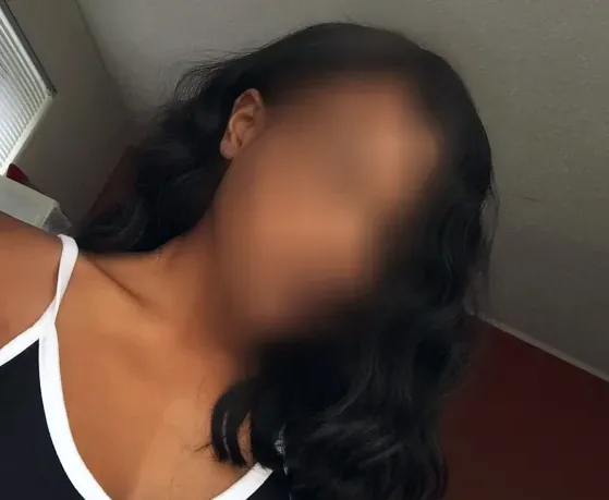 Selma, 25