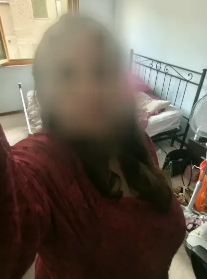 Sophia, 32