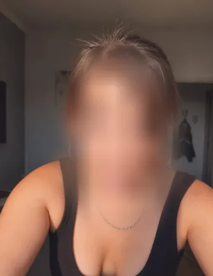 Zeynep, 34